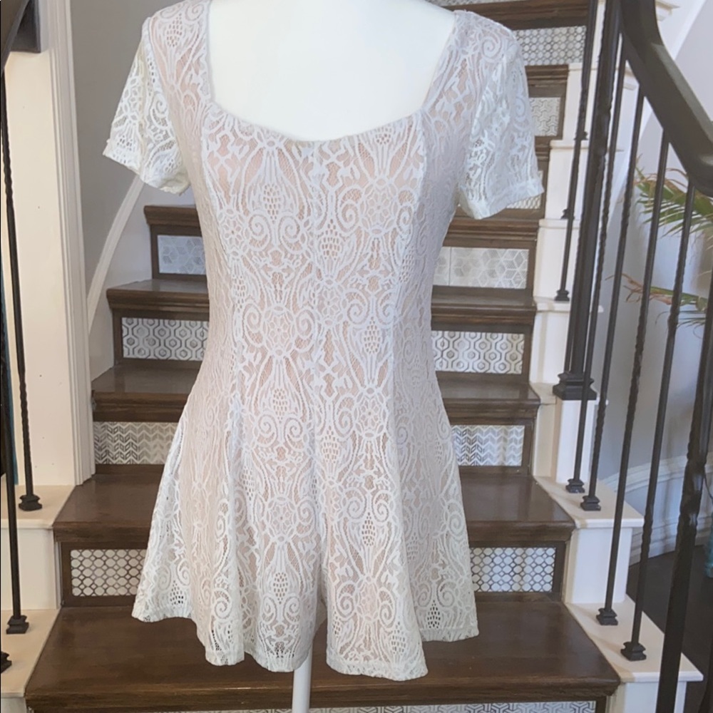 Sale! Elegant White Romper with Lace-up Back. Forever 21, size L